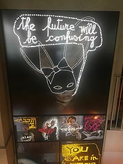 Kunst an den Wänden: The Future will be confusing (©Foto: Martin Schmitz